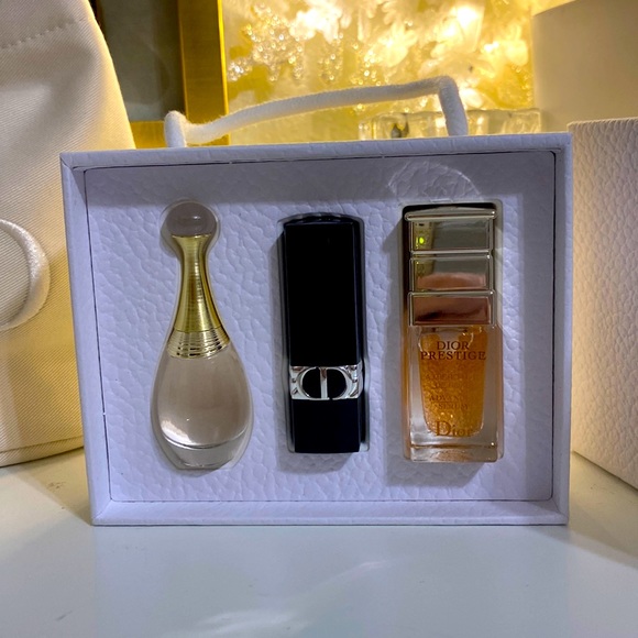 Dior String Bucket with Discovery Set - Picture 3 of 6